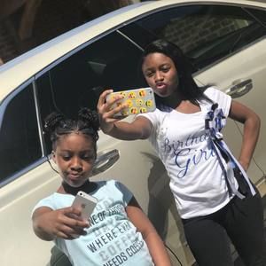 Meet your Posher, Carrie